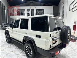 تويوتا لاند كروزر 76